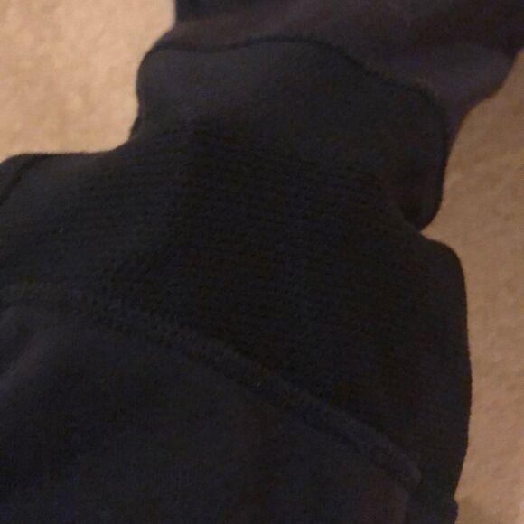 ATHLETA Capri yoga pants - Picture 4 of 10